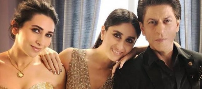 صورة لـ شاروخان مع كارينا كابور وكاريشما كابور في حوض إستحمام مشترك